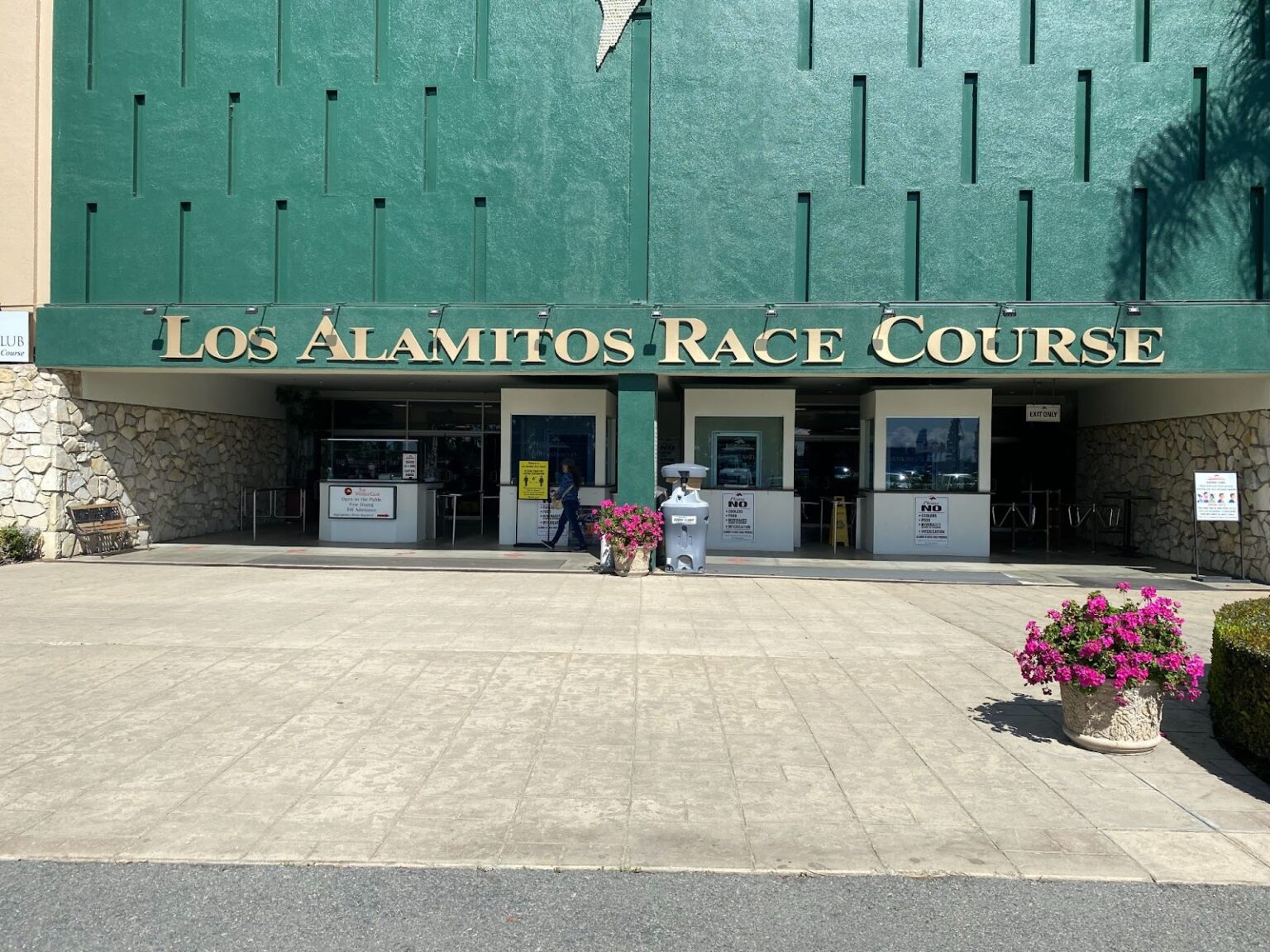 Gold Los Alamitos Race Course signage.